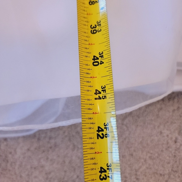 Elegant White Sleeveless Dress 10 - Picture 6 of 12